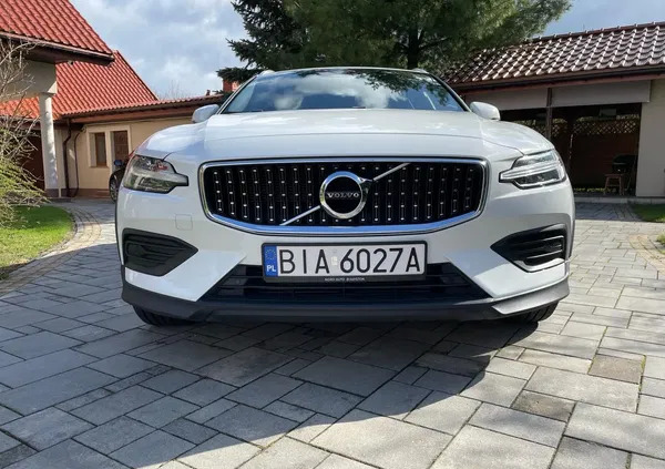 volvo mazowieckie Volvo V60 Cross Country cena 122000 przebieg: 87237, rok produkcji 2019 z Białystok